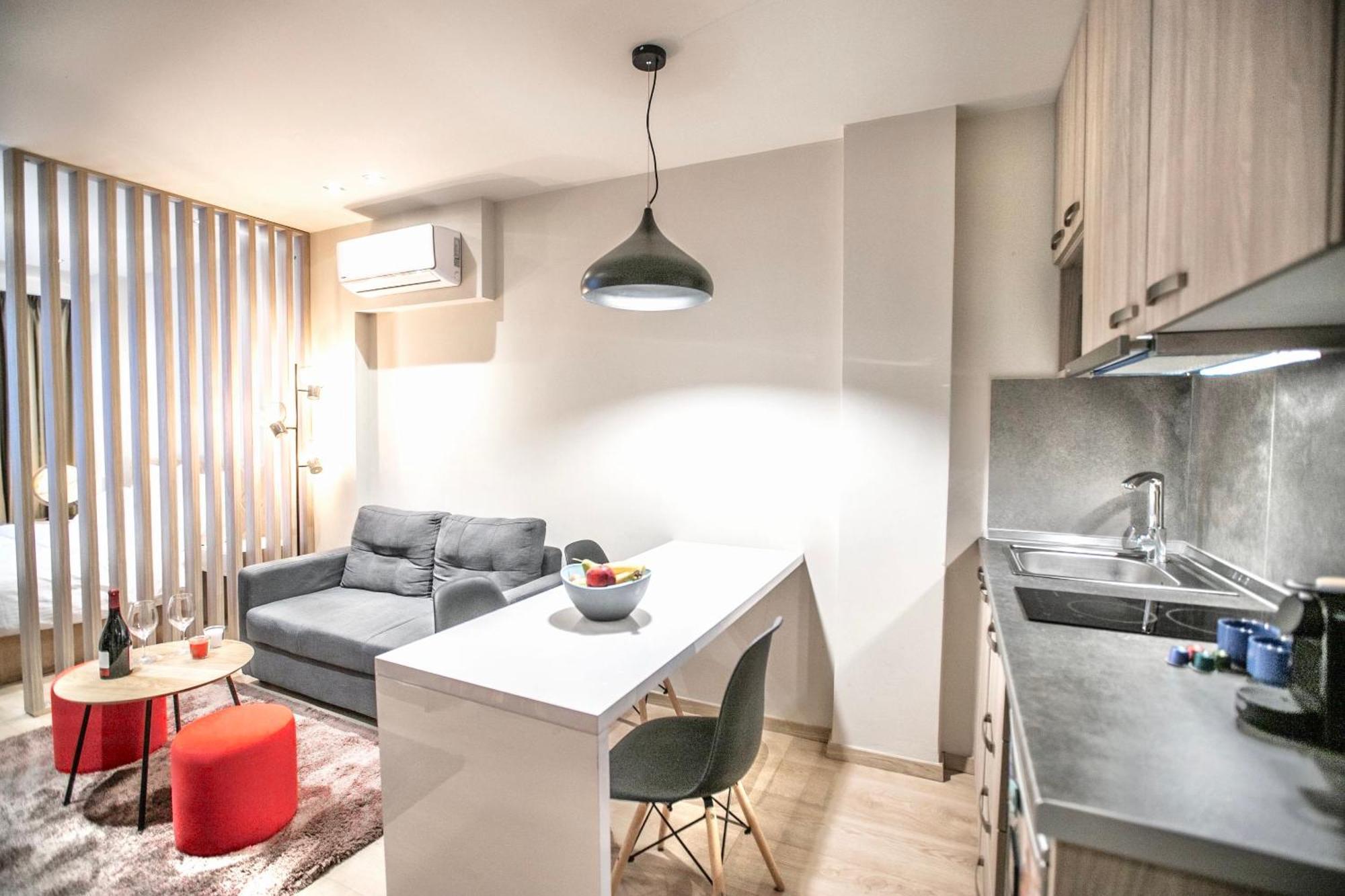 #Aura Studios & Suites V9-10 Thessaloniki Exterior photo